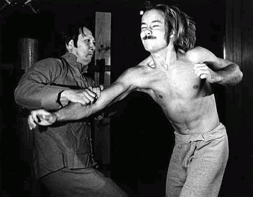 „Greifende / Ziehende Hände“ Wong Shun Leung LAP SAO